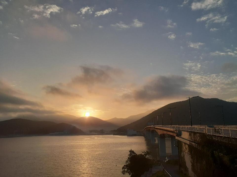 Tongyeong Bridge Hotel Exterior foto