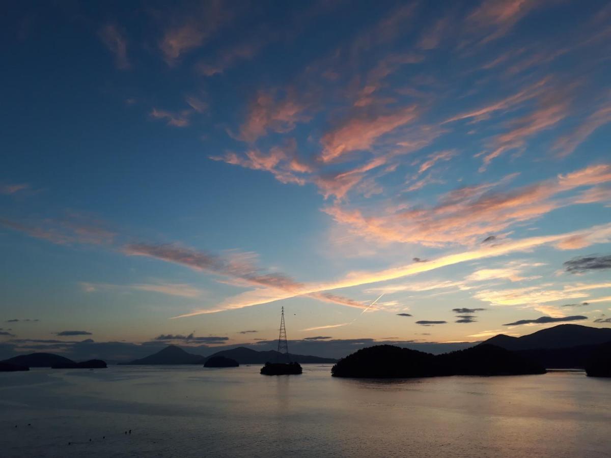 Tongyeong Bridge Hotel Exterior foto